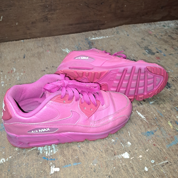 Nike Other - Girls Nike Air Max 90 GS Fuchsia Pink Limited Edition Girls Size 4Y